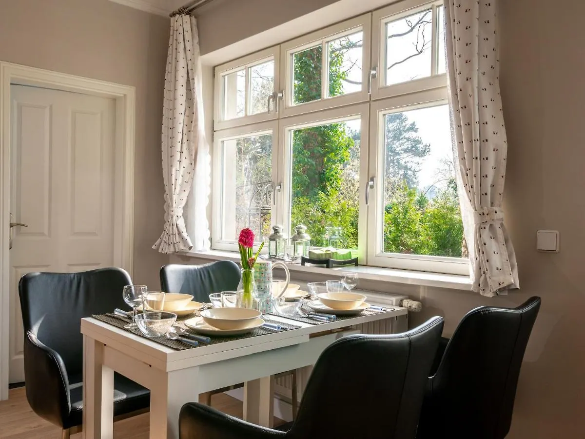 Cozy Apartment near Lake in Wannsee Duitsland